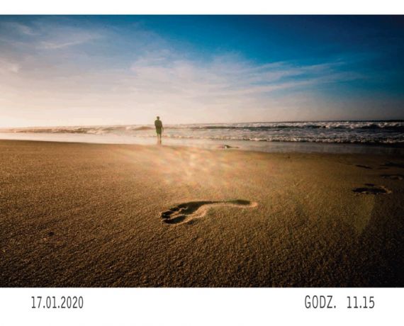 plakat do wystawy Rzeczy niewielkie. Chwile ulotne